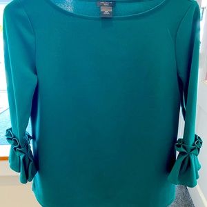 Ann Taylor Emerald Green Bell Sleeve Blouse